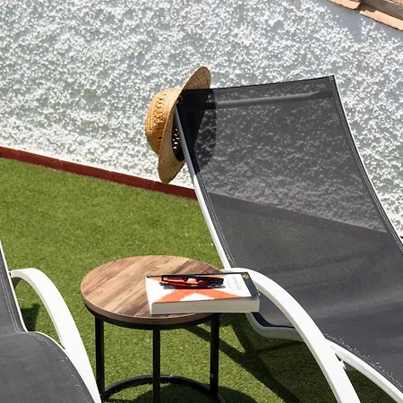 דירה Lambda House Piscina Y Parking