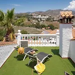 Lambda House Piscina Y Parking *