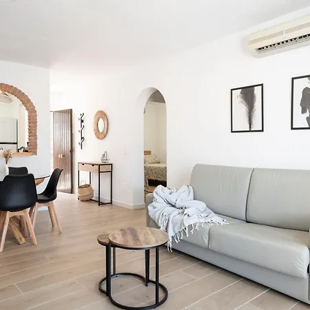 Apartment Lambda House Piscina Y Parking